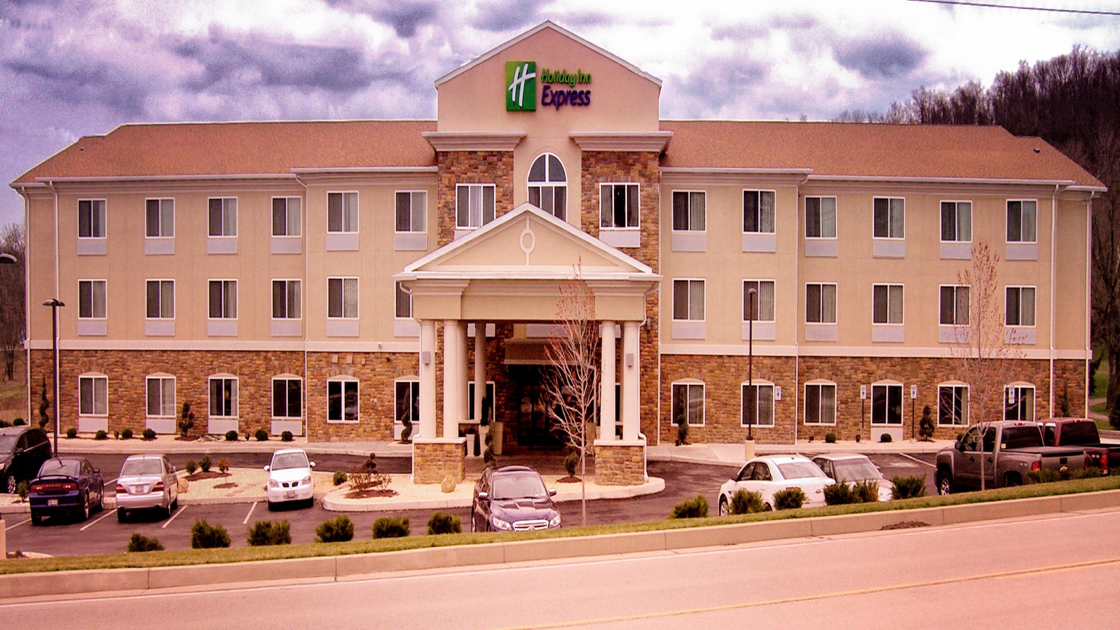 Holiday Inn Express Belle Vernon Экстерьер фото